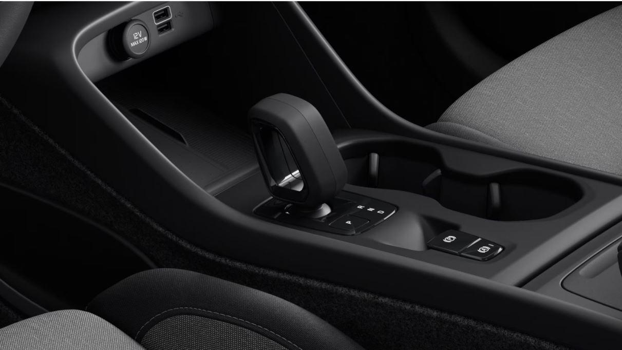 VOLVO Xc40 B3 Mild Hybrid Automatico Plus Dark