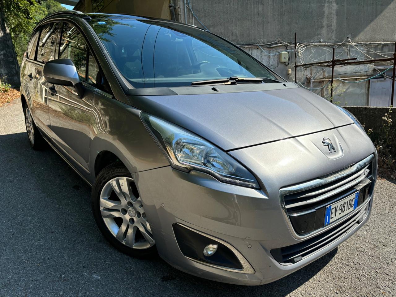 Peugeot 5008 2.0 HDi 150CV Active