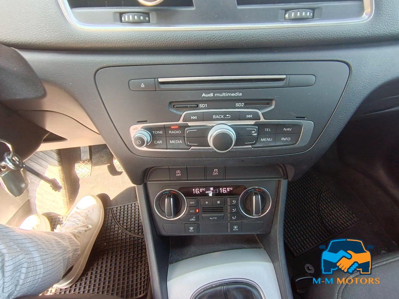 Audi Q3 2.0 tdi Business 120cv