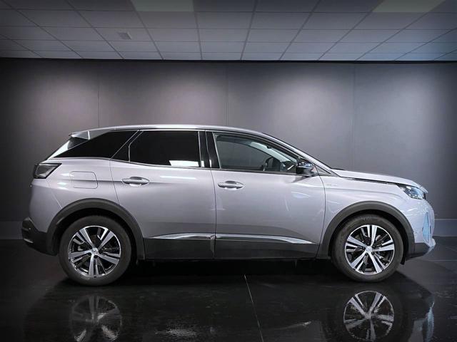 PEUGEOT 3008 Hybrid 225 e-EAT8 Allure