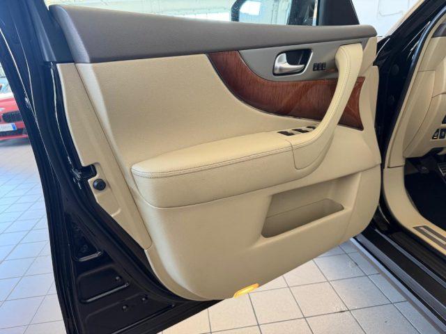 INFINITI QX70 3.0 diesel V6 AT GT Premium //TETTO//360/PELLE//21