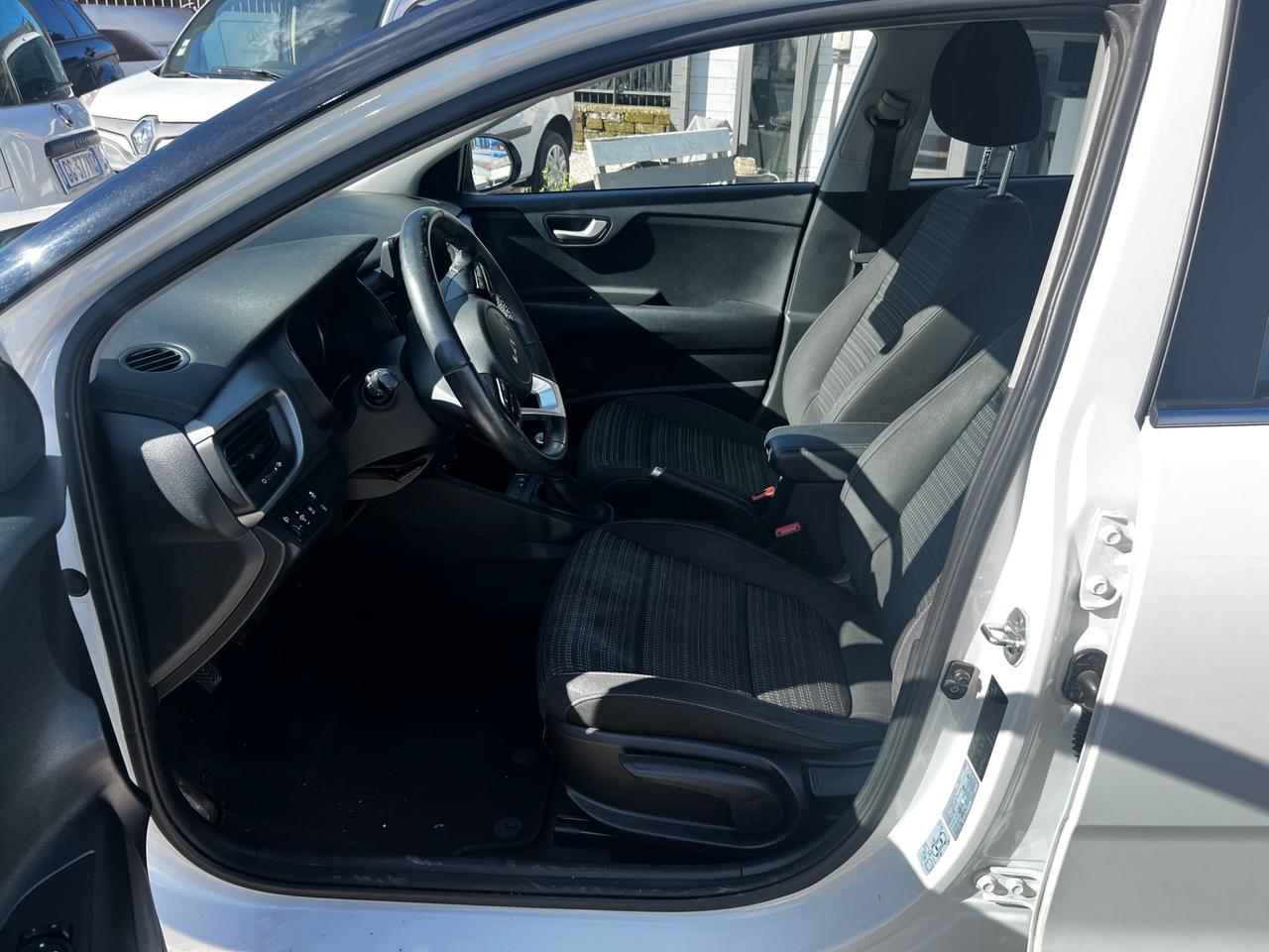 Kia Stonic 1.0 T-GDi 100 CV MHEV MT Style