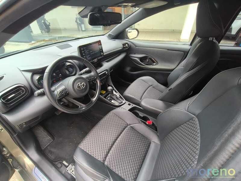 Toyota Yaris 1.5 hybrid Lounge