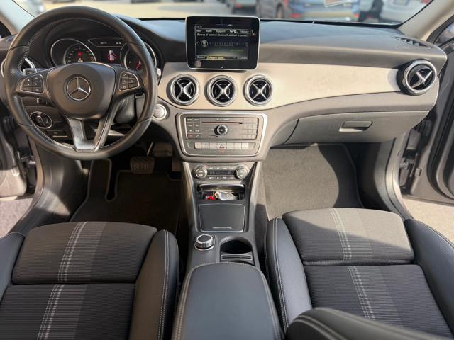 MERCEDES-BENZ GLA 180 d Automatic Sport