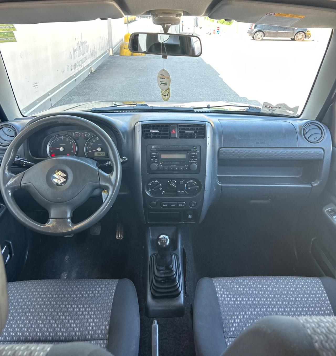 Suzuki Jimny 1.3i 4WD Special Neopatentati 2011