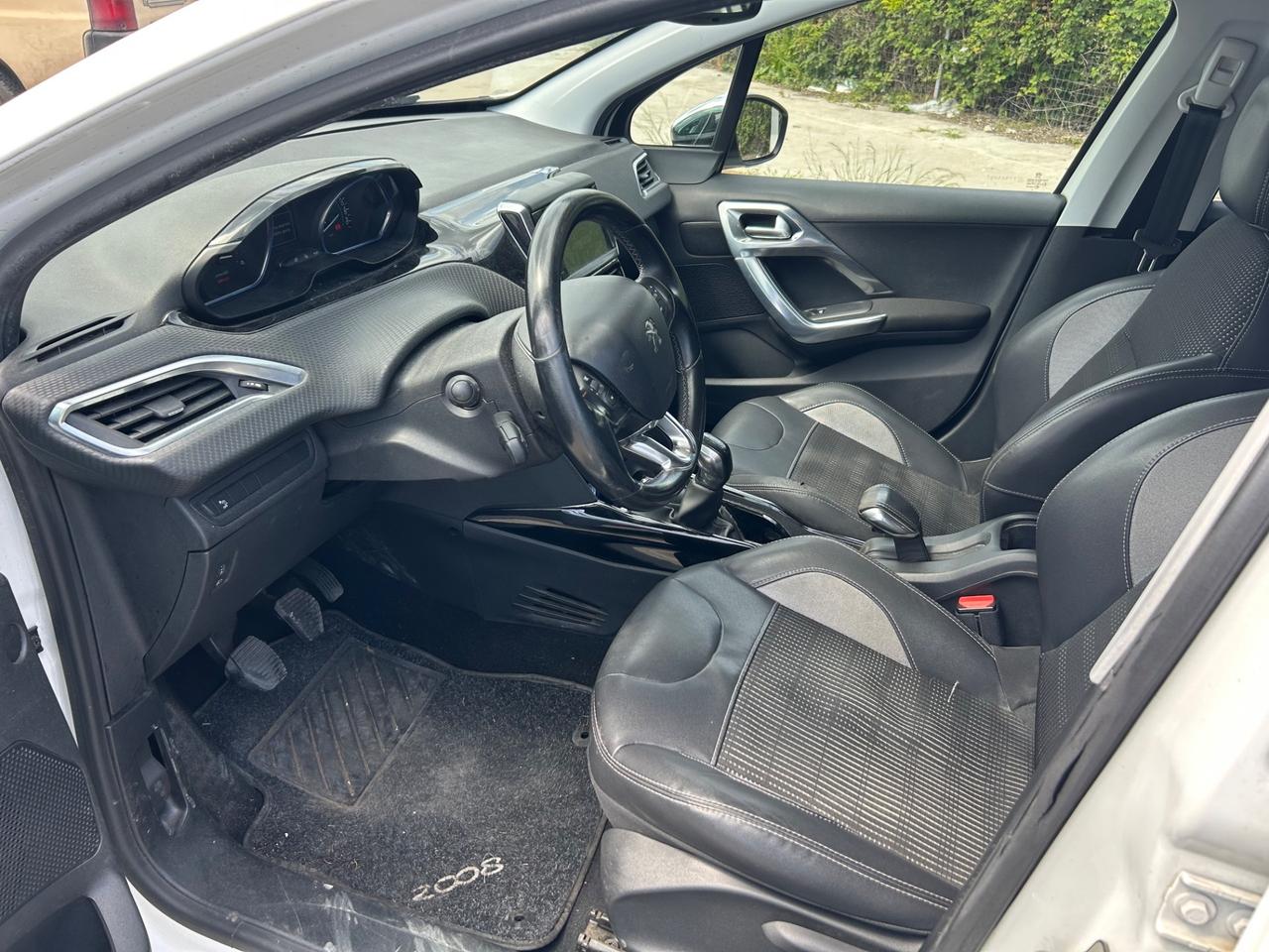 Peugeot 2008 BlueHDi 100 Allure