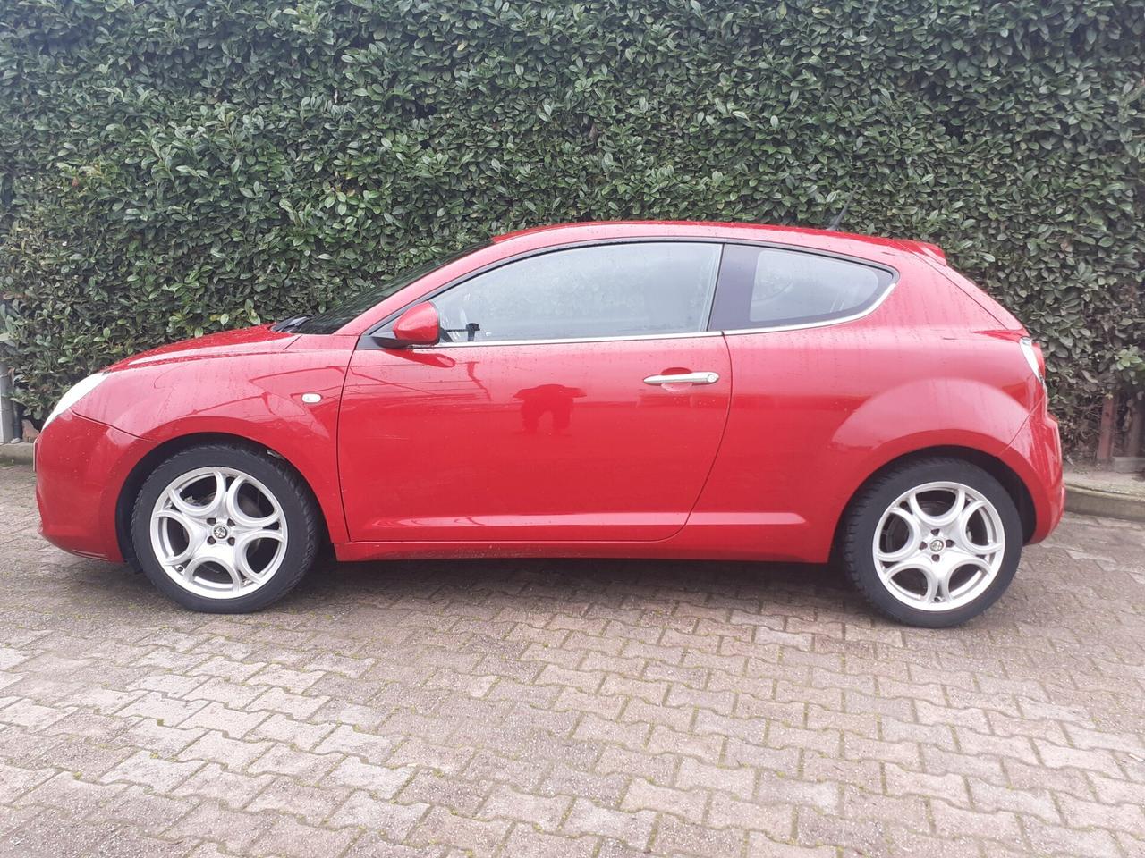Alfa Romeo MiTo 1.4 105 CV Distinctive Premium Pack