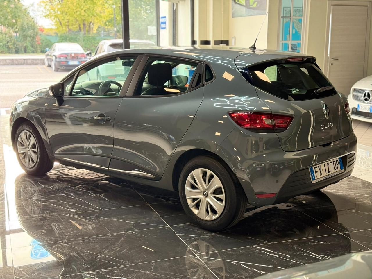 Renault Clio dCi 8V 90 CV 5 porte Moschino Intens
