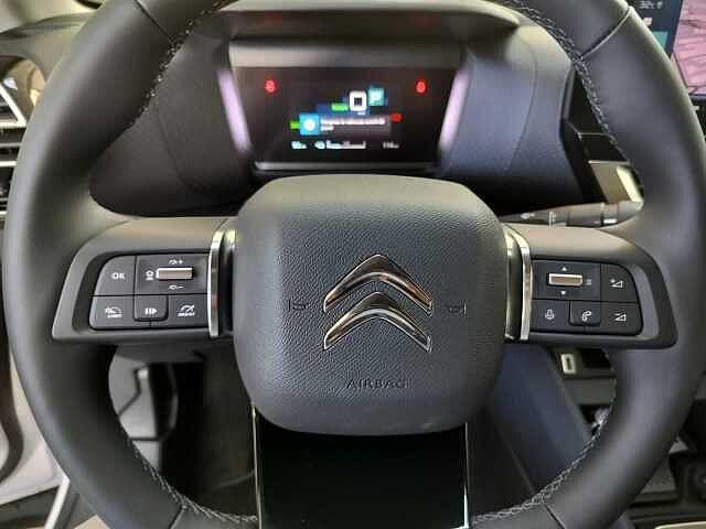 Citroen C4 motore elettrico 136 CV Shine