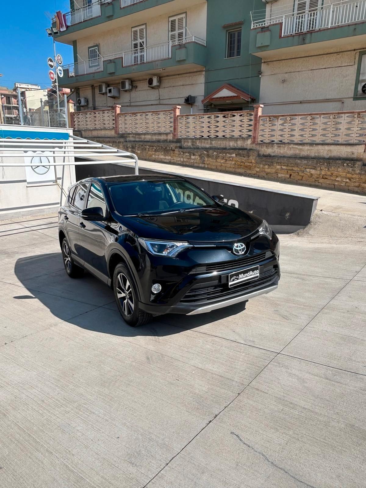 RAV4 2.0 D-4D 2WD Lounge