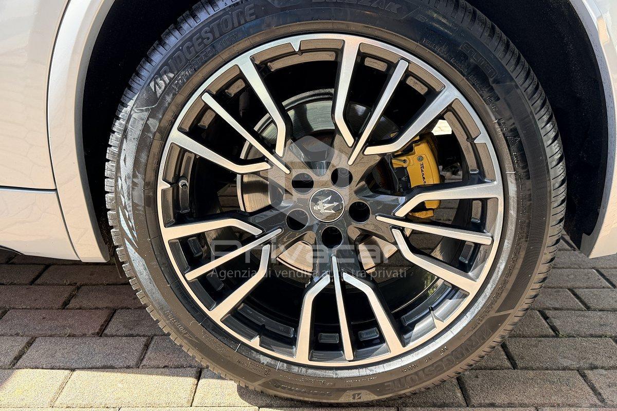 MASERATI Grecale MHEV 330 CV AWD Modena