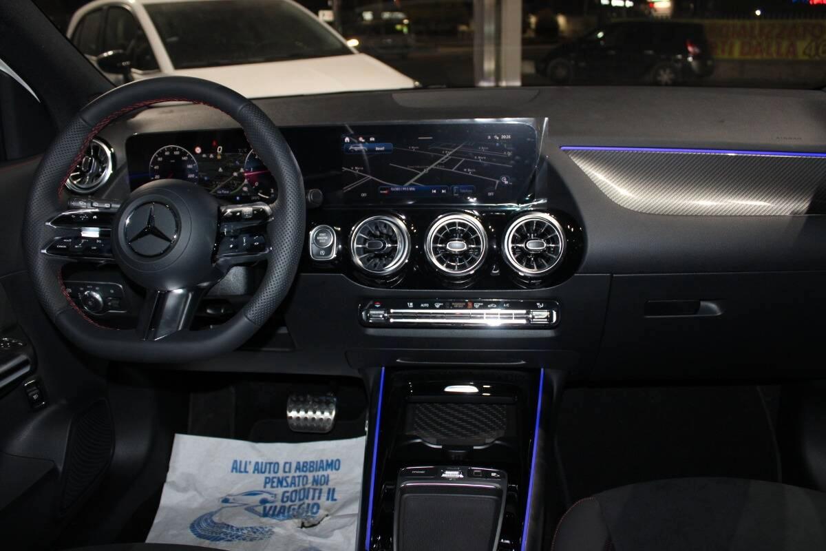 Mercedes Classe GLA 200 d AMG Line Premium auto Con TELECAMERA