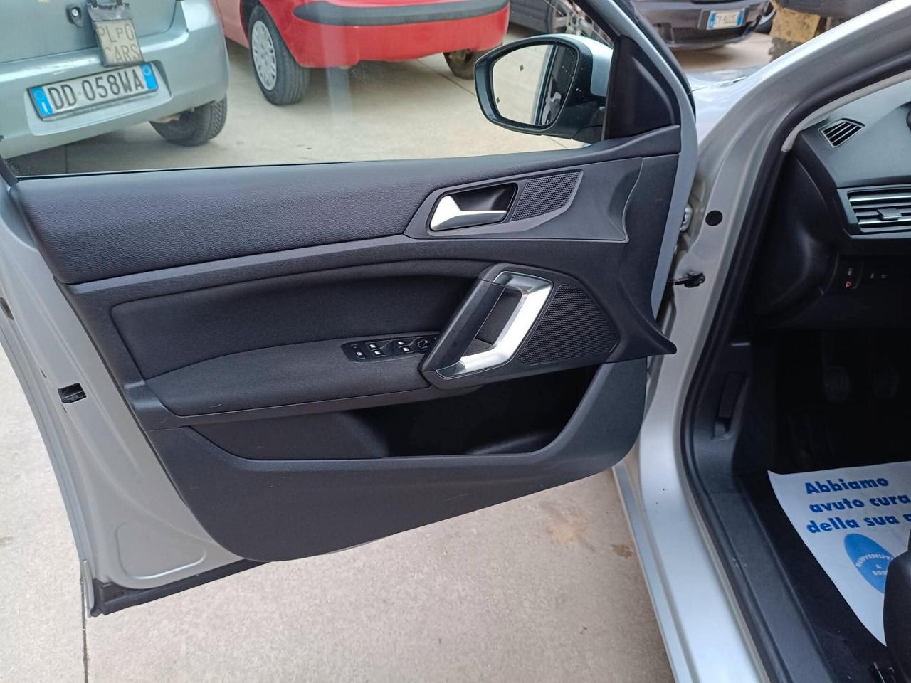 Peugeot 308 BlueHDi 100 S&S SW Active