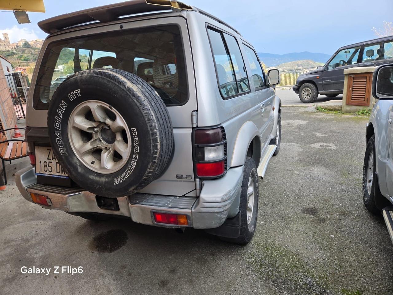 Mitsubishi Pajero 2.5 TDI Metal-top S.S. GLS Focus