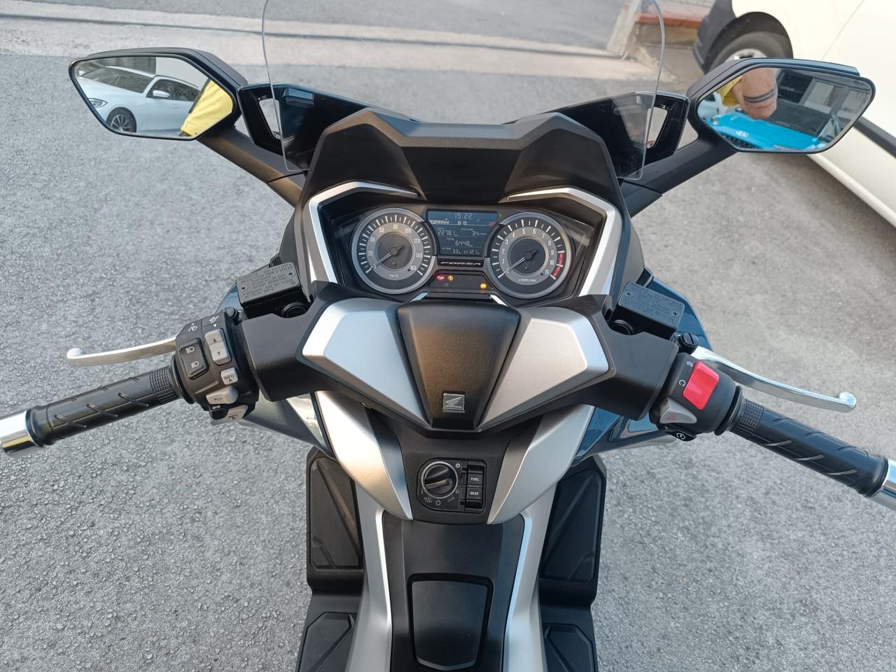 HONDA FORZA 300