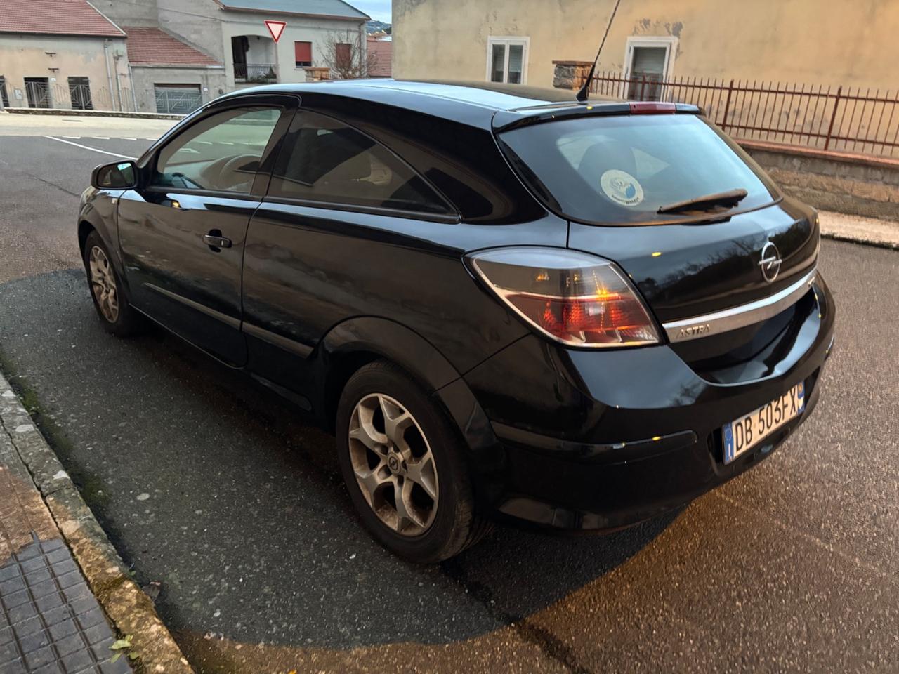 Opel Astra GTC 1.3 CDTI 3 porte Enjoy