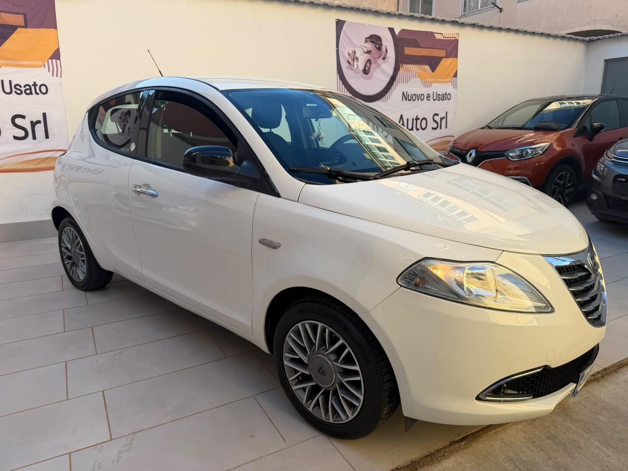 Lancia Ypsilon 1.2 69 CV 5 porte GPL Ecochic Platinum