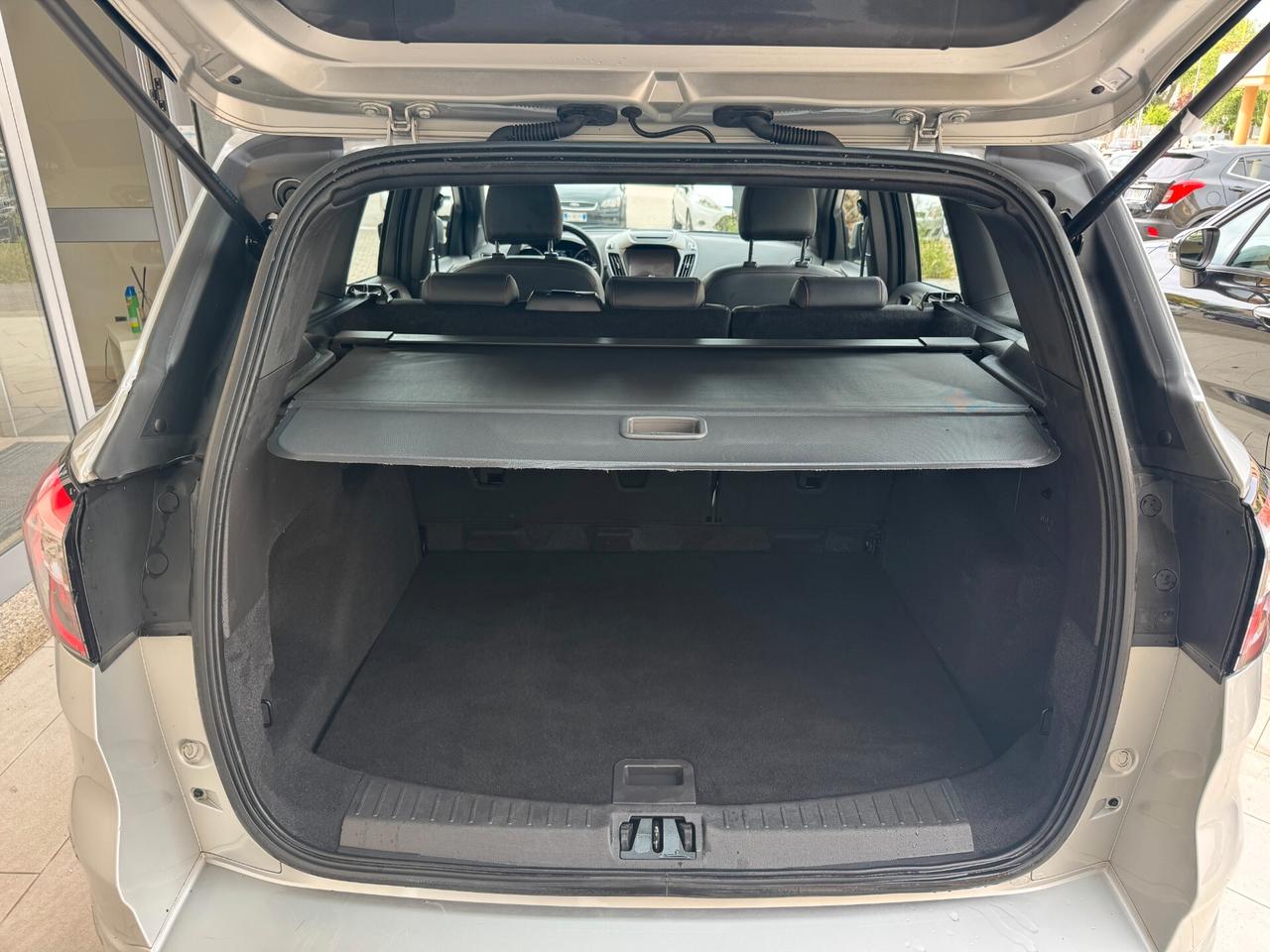 Ford Kuga 2.0 TDCI 150 CV S&S 4WD Powershift ST-Line