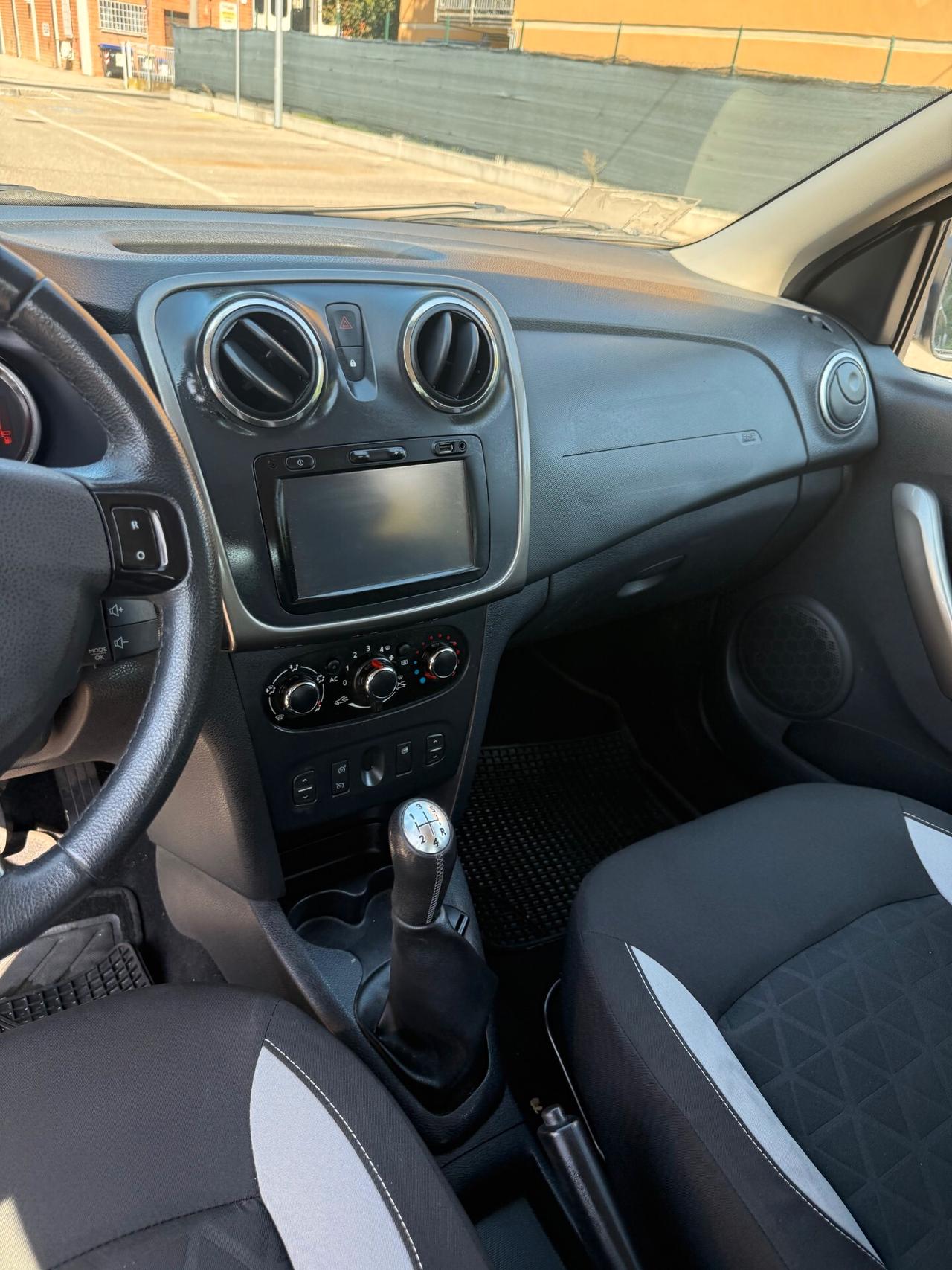 Dacia Sandero Stepway 1.5 dci - NEOP. - NAV. - GARANTITA -