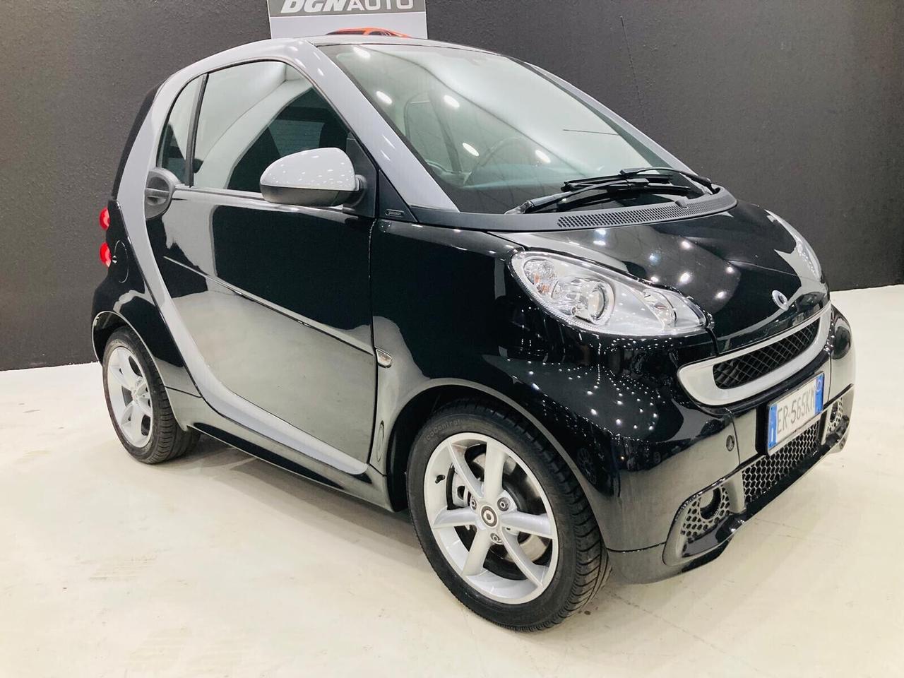 Smart ForTwo 1000 52 kW MHD coupé passion