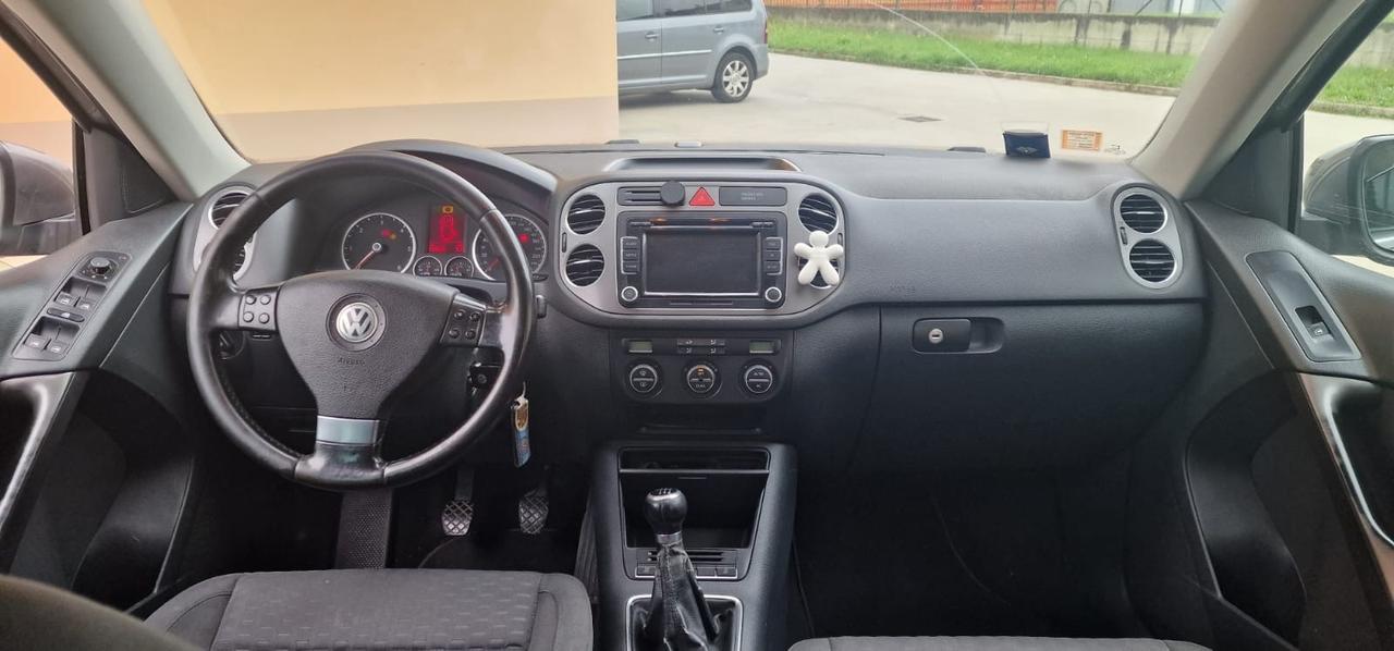 Volkswagen Tiguan 2.0 16V TDI DPF Trend & Fun (18°)