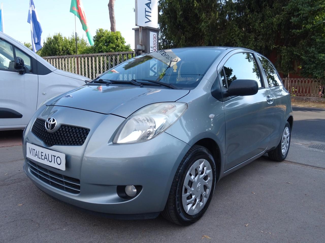 Toyota Yaris 1.3 3 porte OK NEOPATENTATI