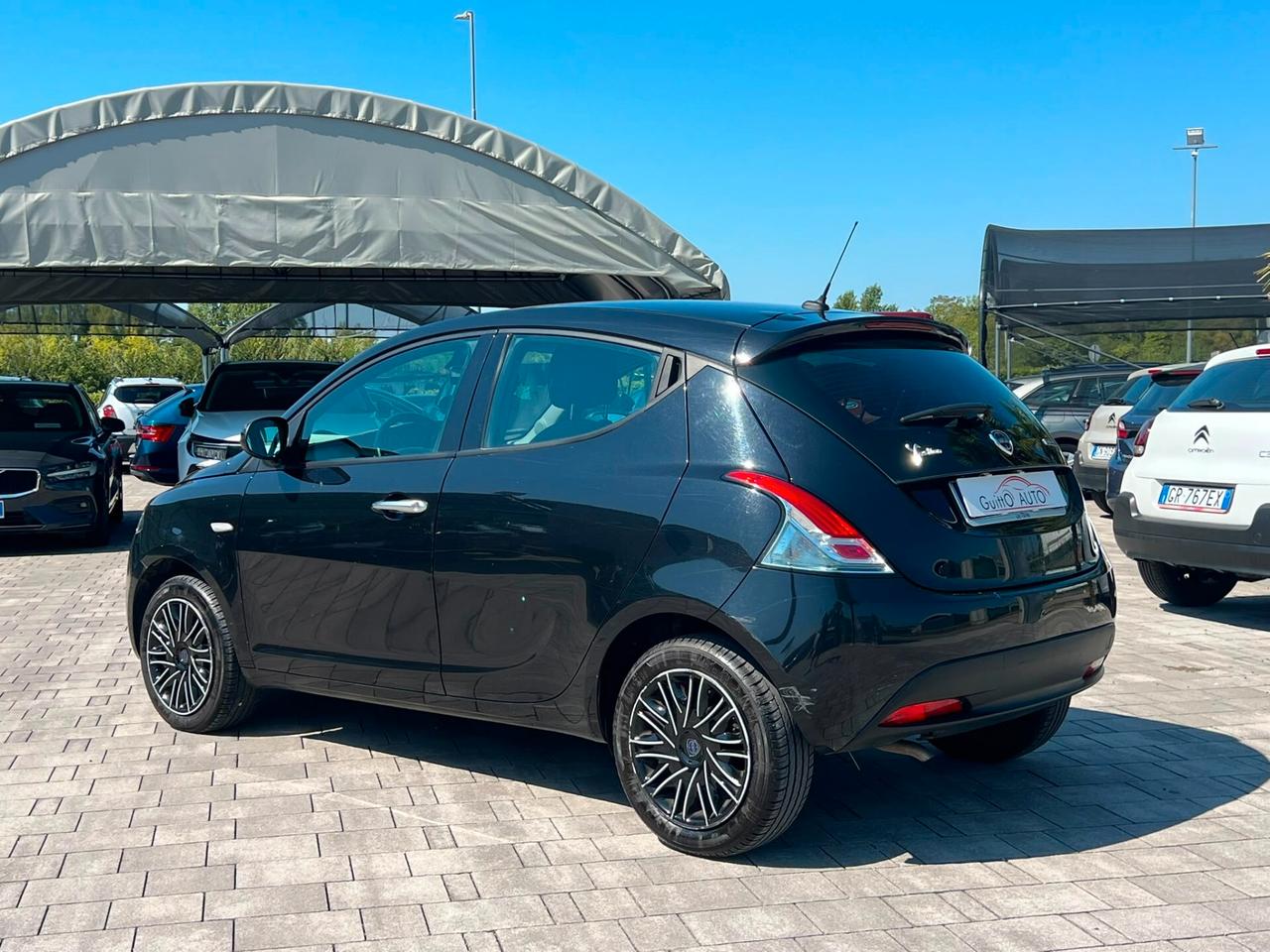 Lancia Ypsilon 1.0 FireFly 5 porte S&S Hybrid Alberta Ferretti