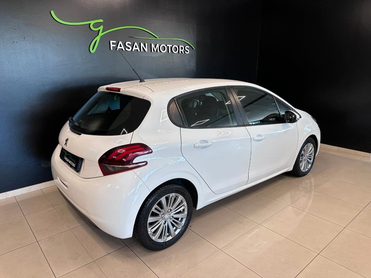 Peugeot 208 5 Porte 208 5p 1.6 bluehdi Active 75cv