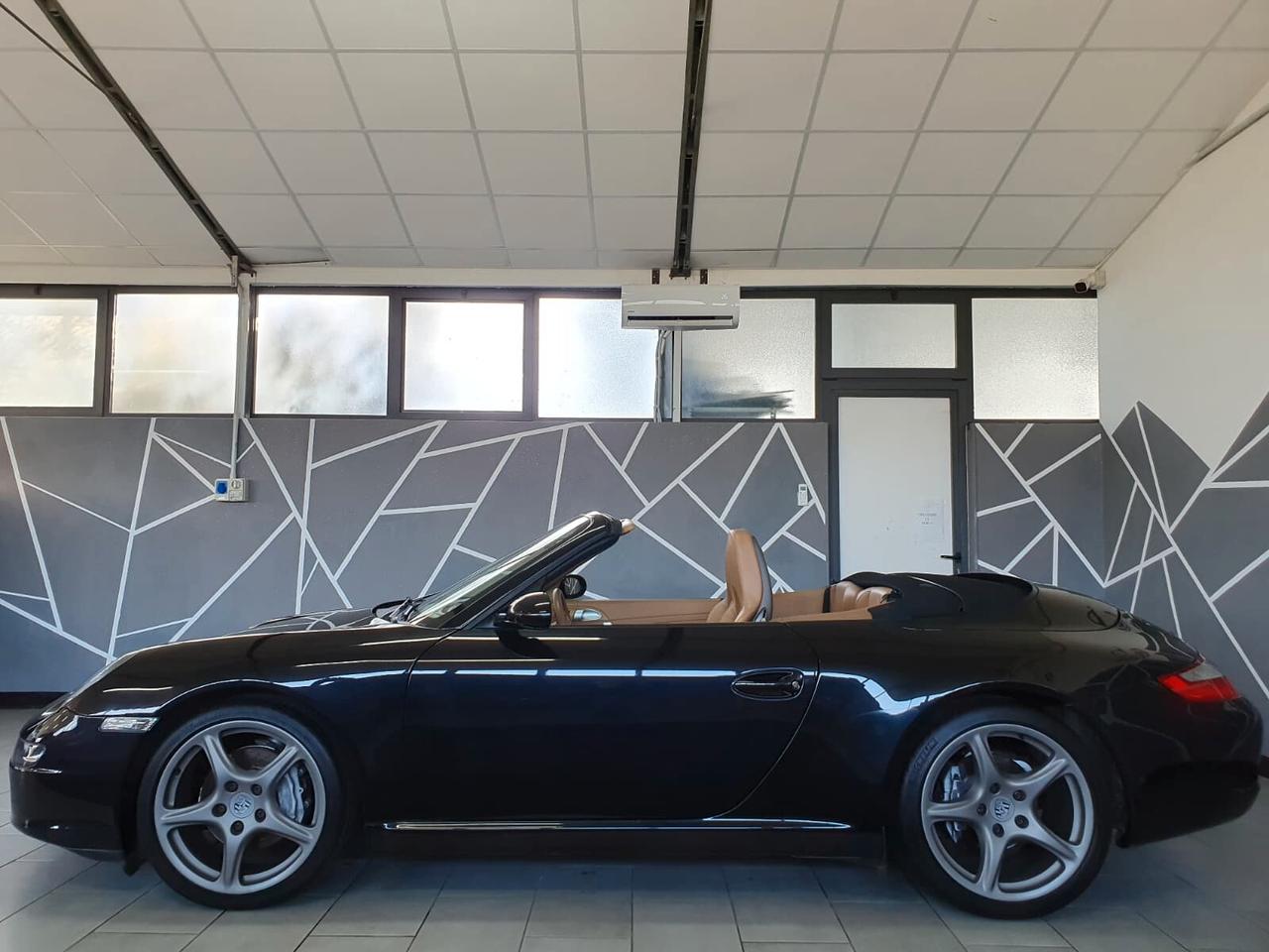 Porsche 911 Carrera Cabriolet