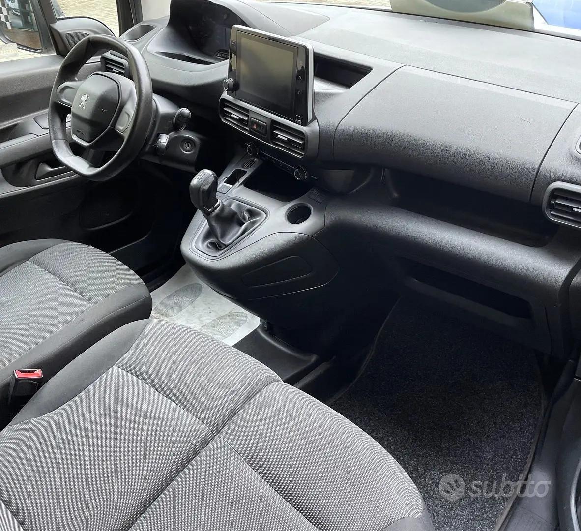 Peugeot Partner 1.5 BlueHdi Premium 3 Posti - E6
