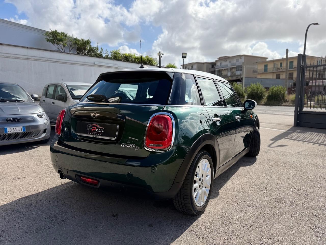 Mini 1.5 Cooper D 5 porte CAMBIO AUTOMATICO