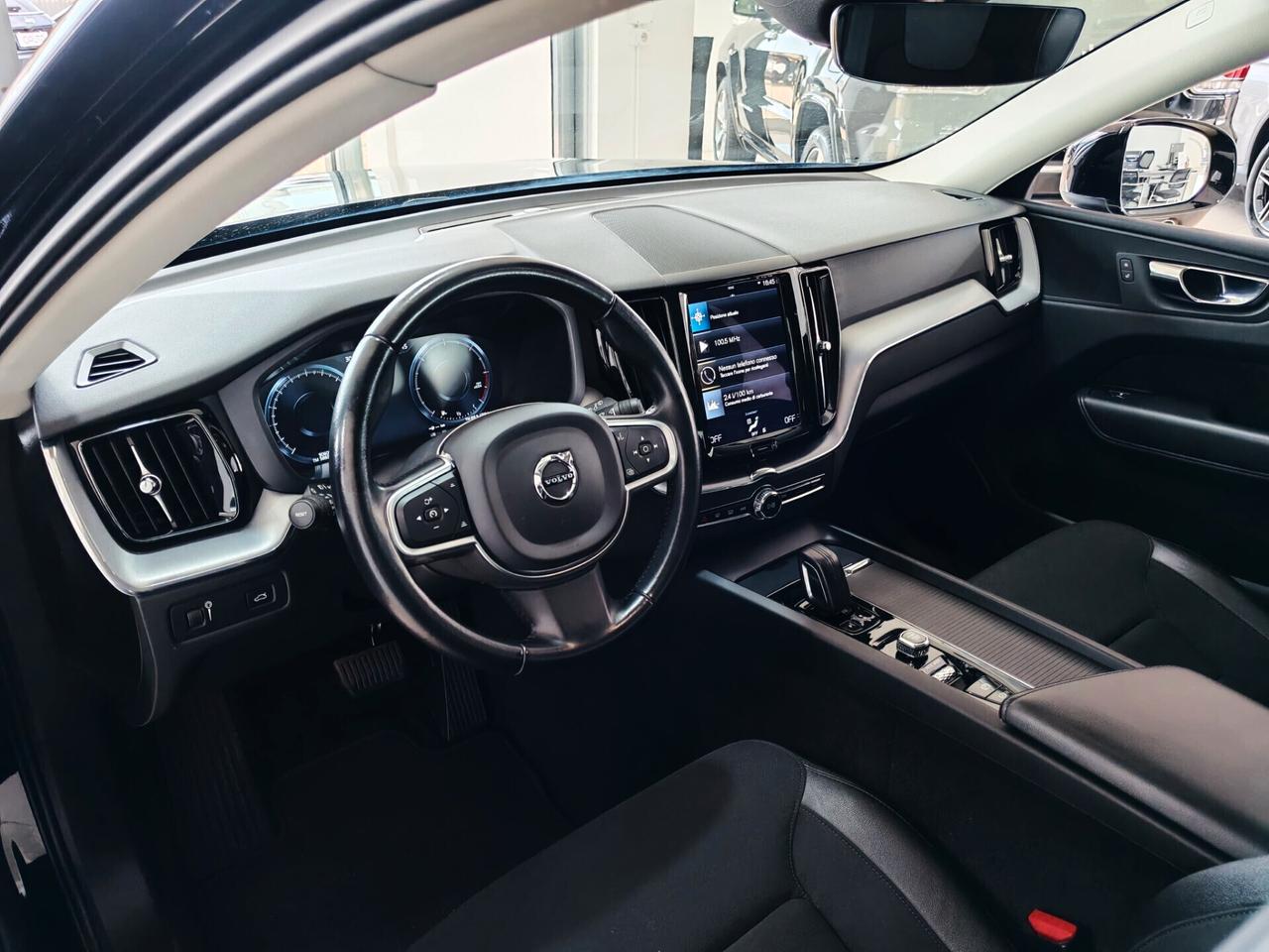Volvo XC60 B5 (Diesel) 197cv Momentum Pro AWD Auto 2021