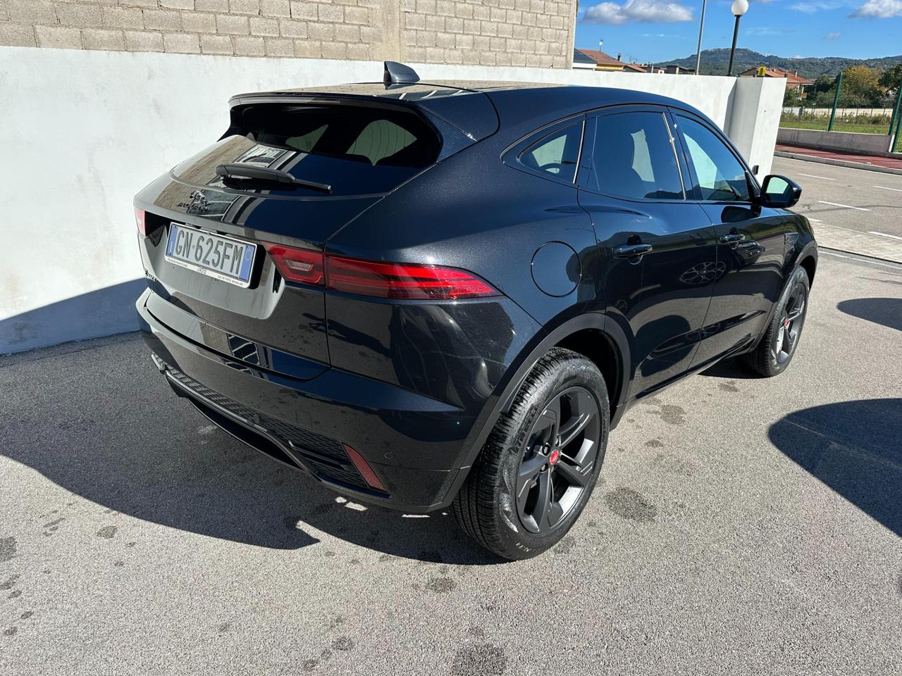 Jaguar E-Pace 2.0d i4 mhev R-Dynamic Black awd 163cv auto