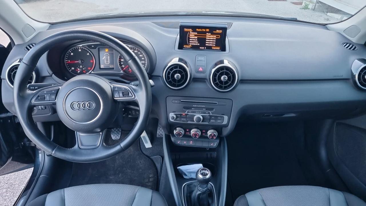 Audi A1 1.4 TDI Admired-90CV-66KW