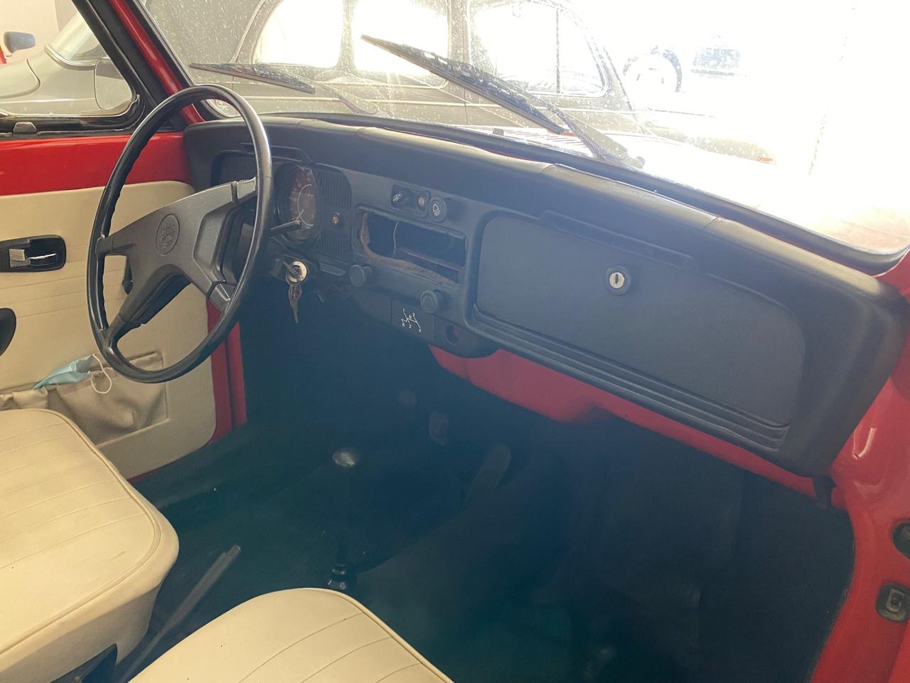 Volkswagen Maggiolino cabrio
