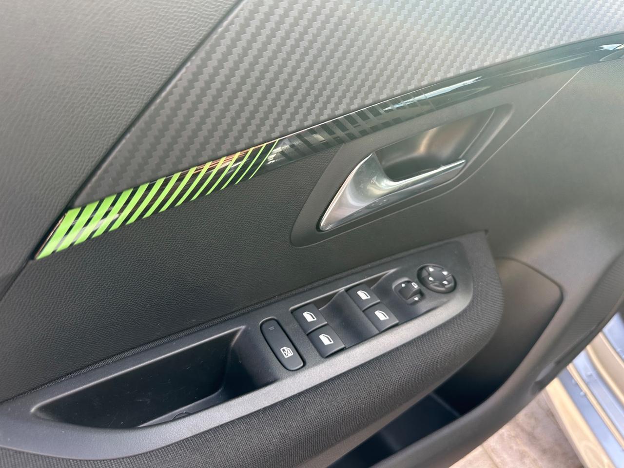 Peugeot 208 PureTech 75 S&S 5 p. Active KM 677 - 06/2024