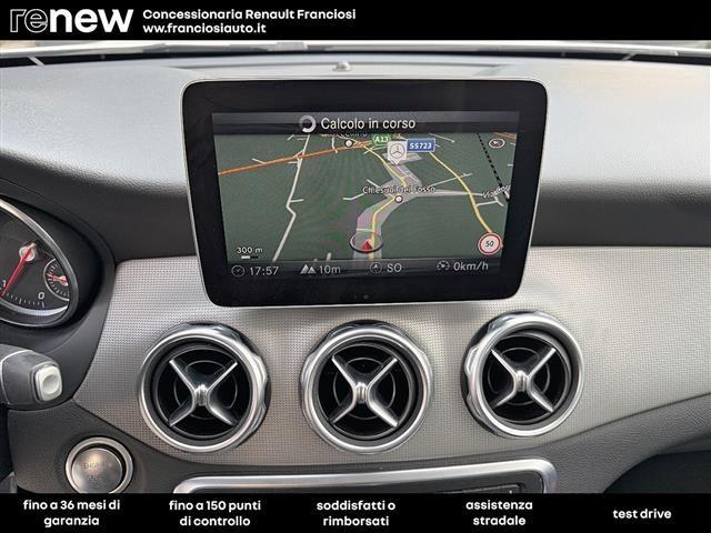 MERCEDES-BENZ GLA 200 D Sport 7G-DCT