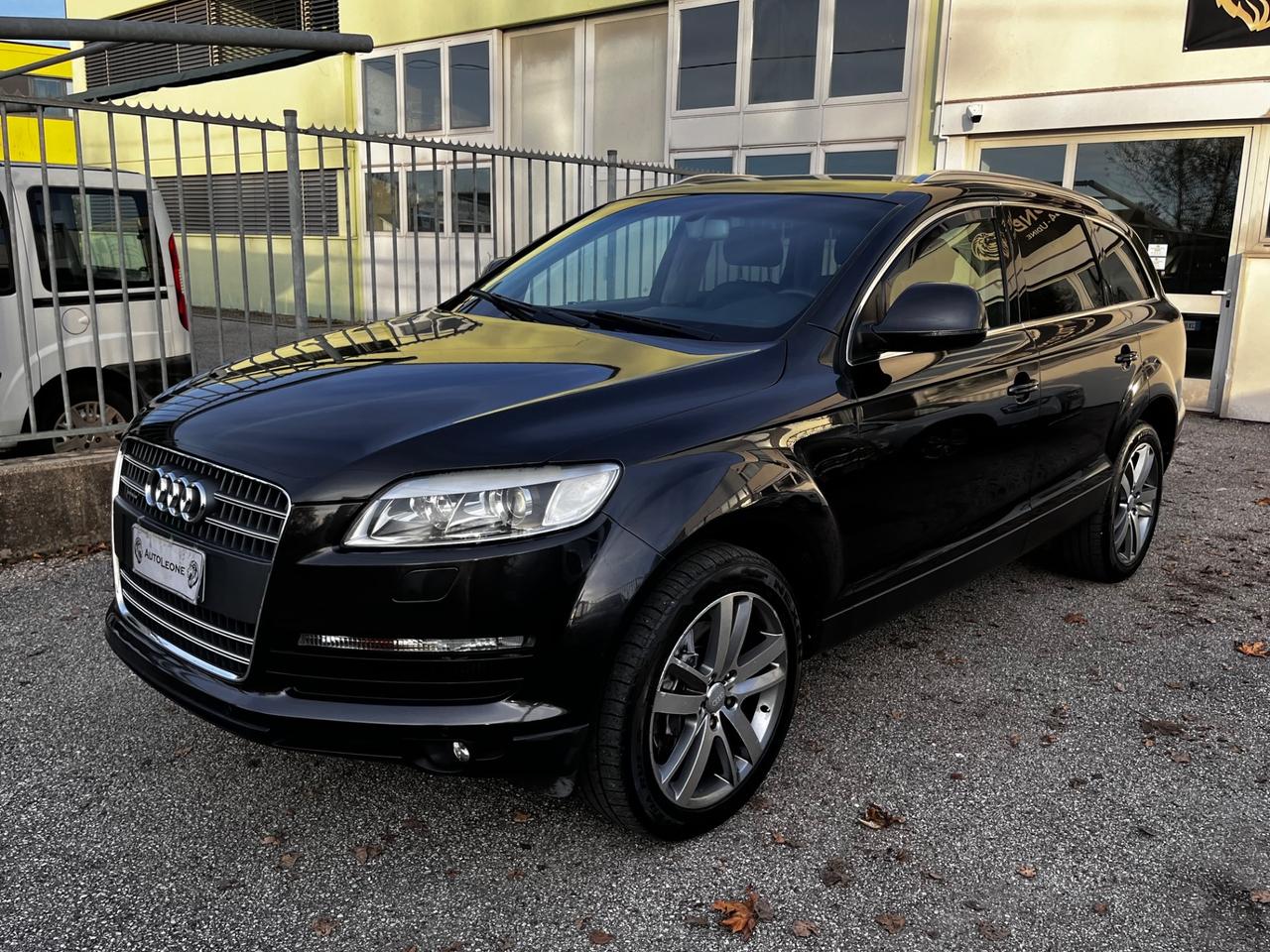 Audi Q7 3.0 V6 TDI GANCIO TRAINO quattro tiptronic