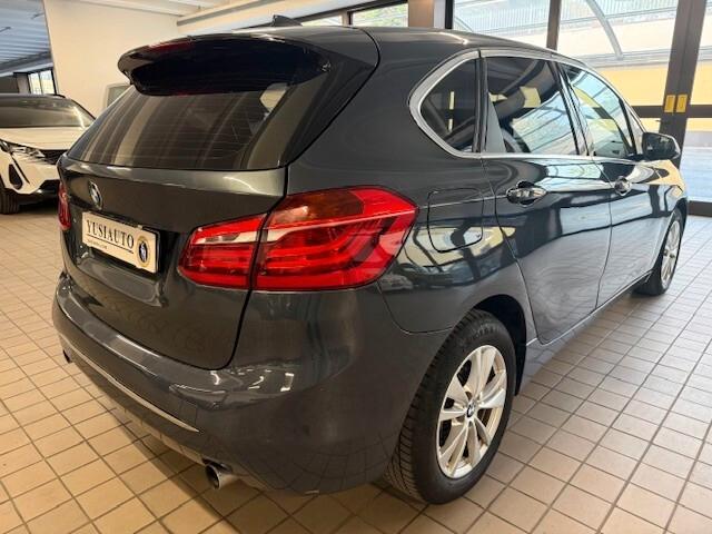 Bmw 2er Active Tourer 220d xDrive Luxury aut.