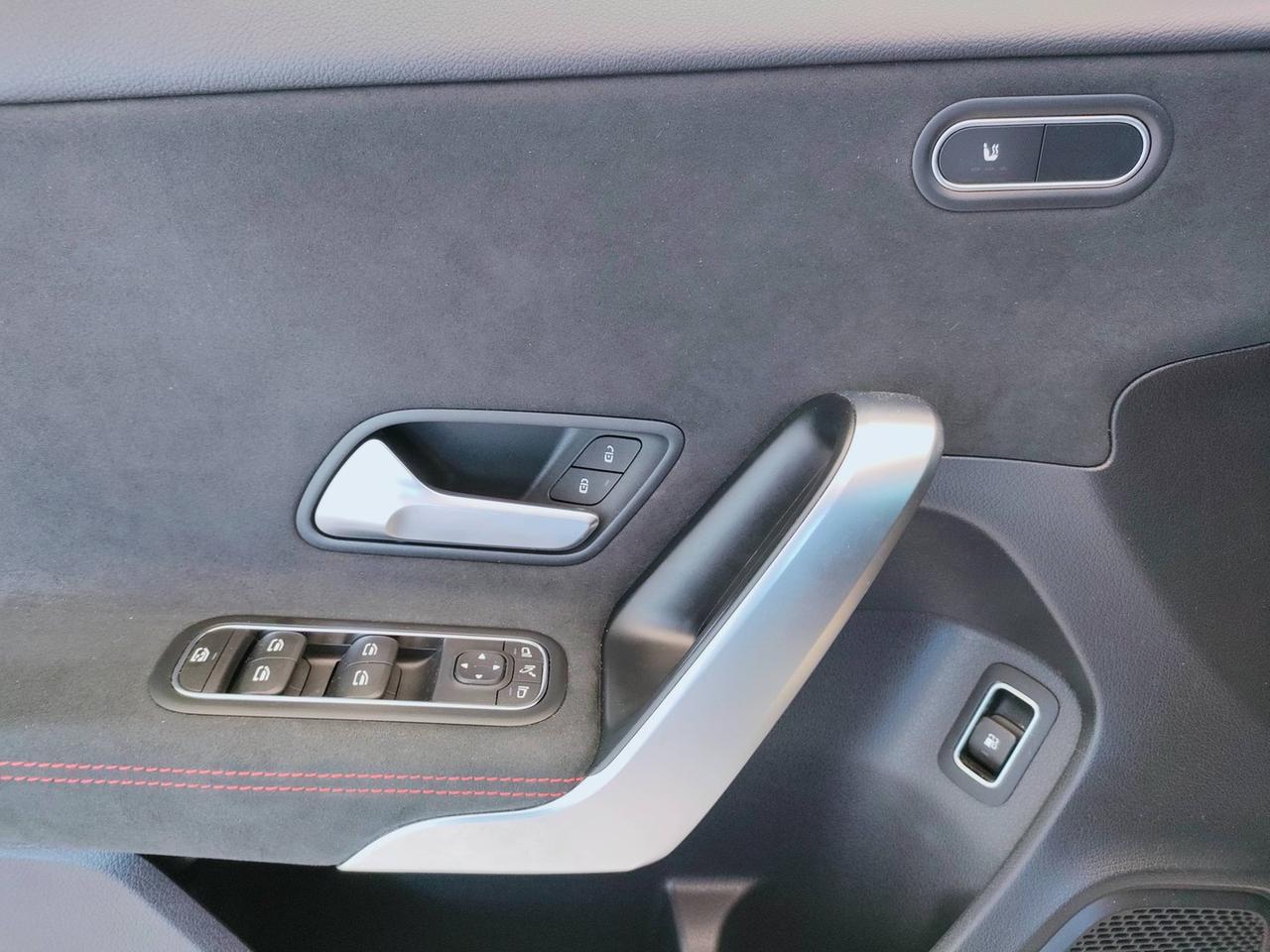 Mercedes-Benz Classe A - W177 2023 - A 250 e phev AMG Line Advanced Plus Digital Edition auto