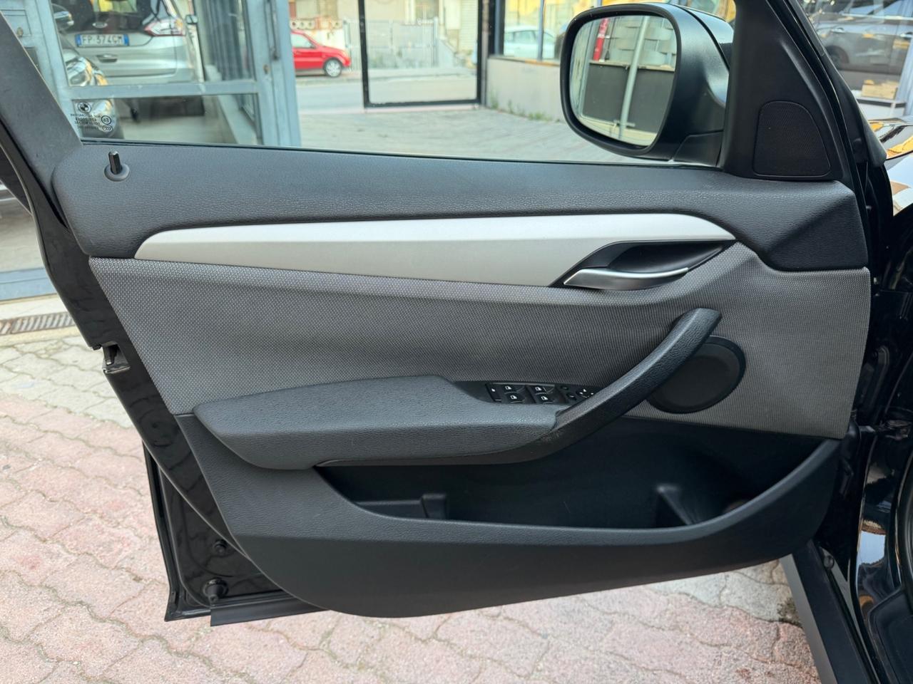 Bmw X1 sDrive20d Futura NAVI XENO 2011
