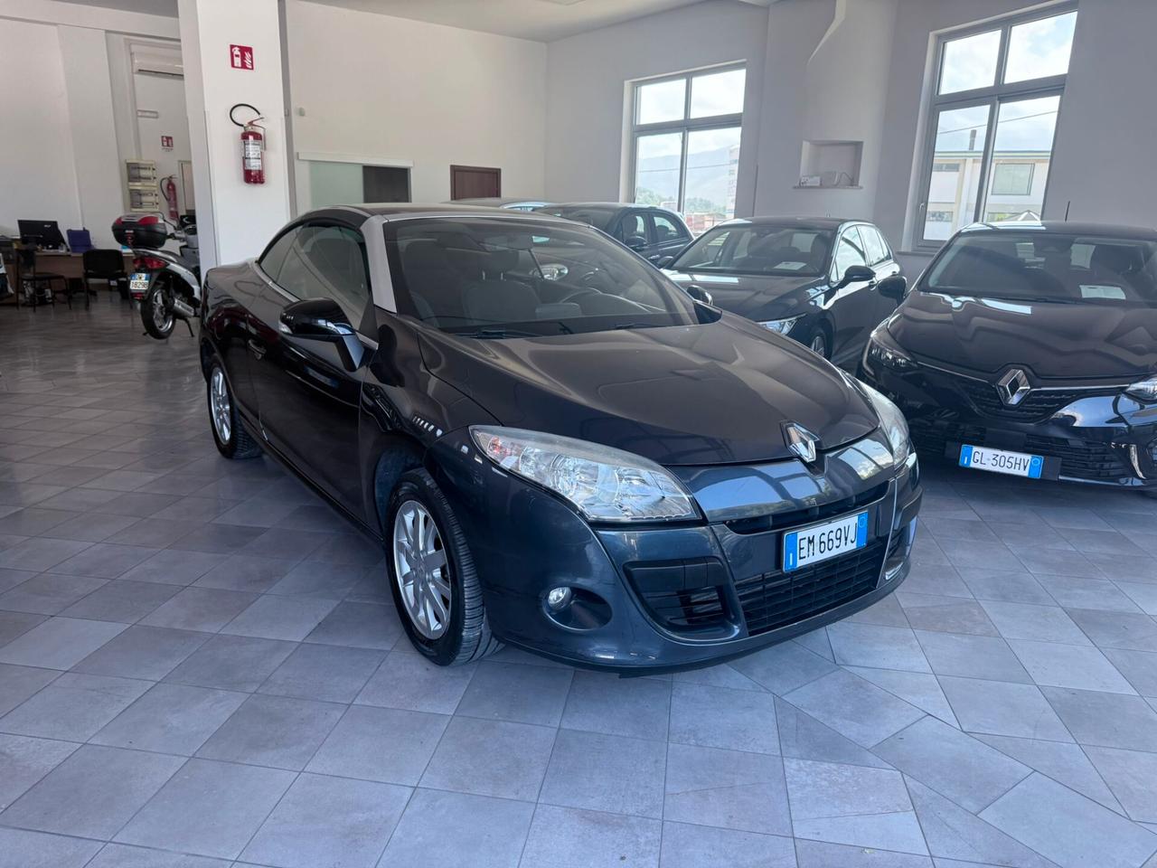 Renault Megane Mégane C-C 1.5 dCi 110CV EDC Wave Edition