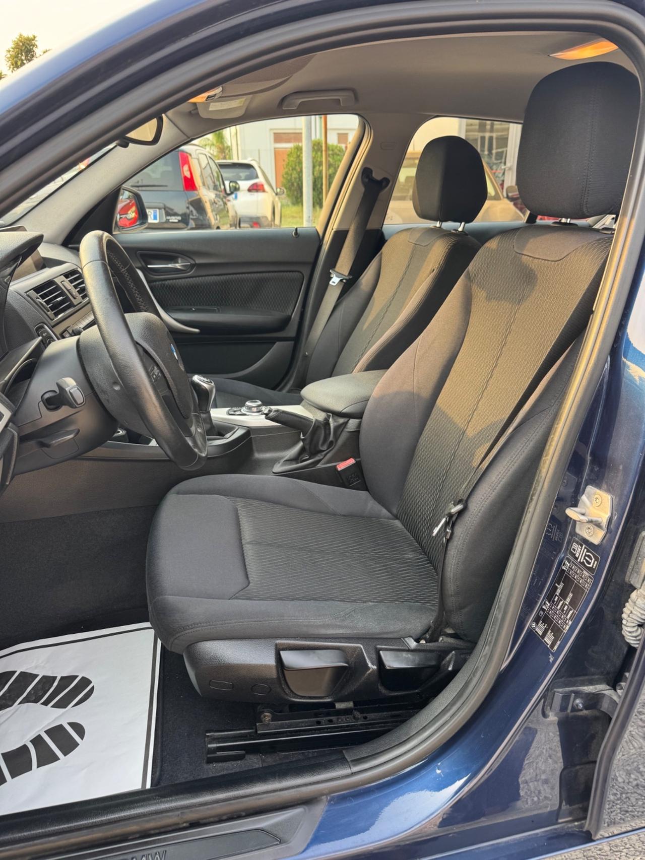 Bmw 116 116d 5p. Unique