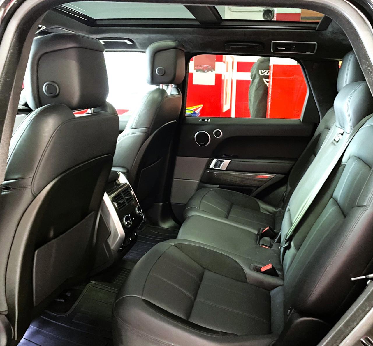 RANGE ROVER SPORT HST HYBRID Total Black +CARBONIO