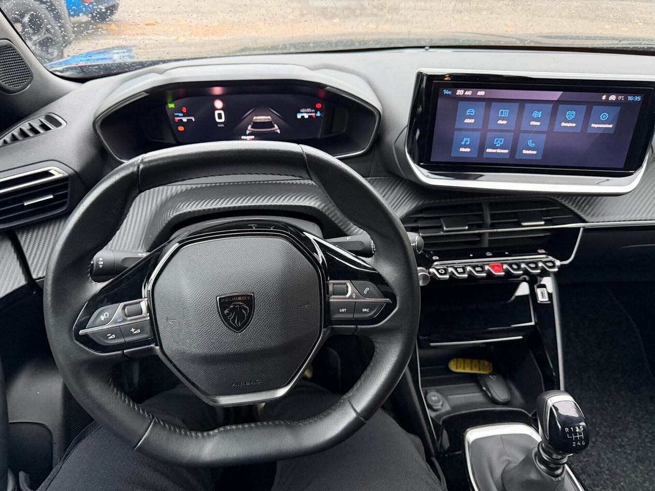 Peugeot 2008 PureTech 100 S&S Allure Black Edition