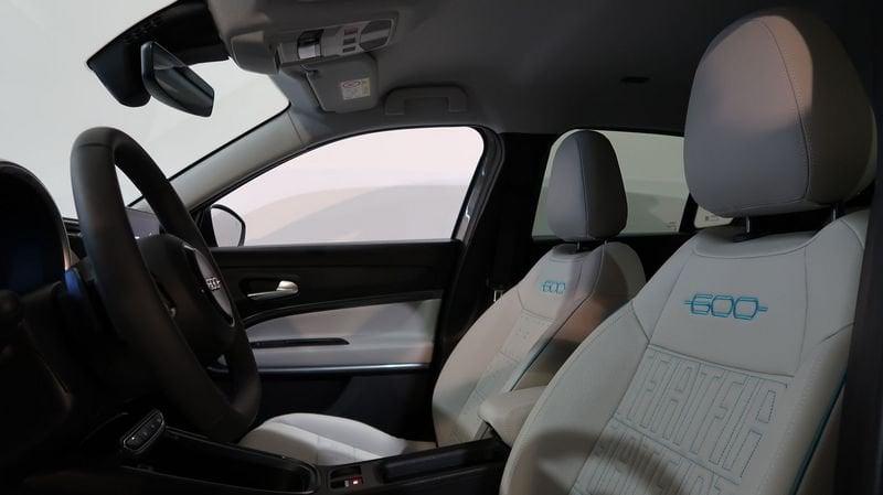 FIAT 600 1.2 Hybrid 100cv La Prima