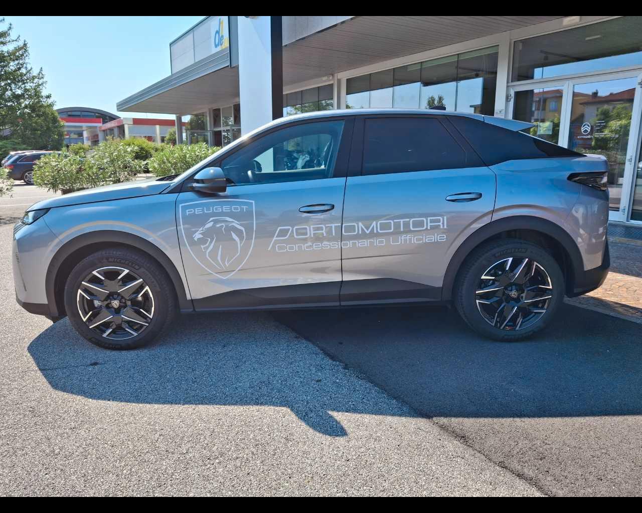 PEUGEOT Nuova 3008 ALLURE - Hybrid 136 E-DCS6