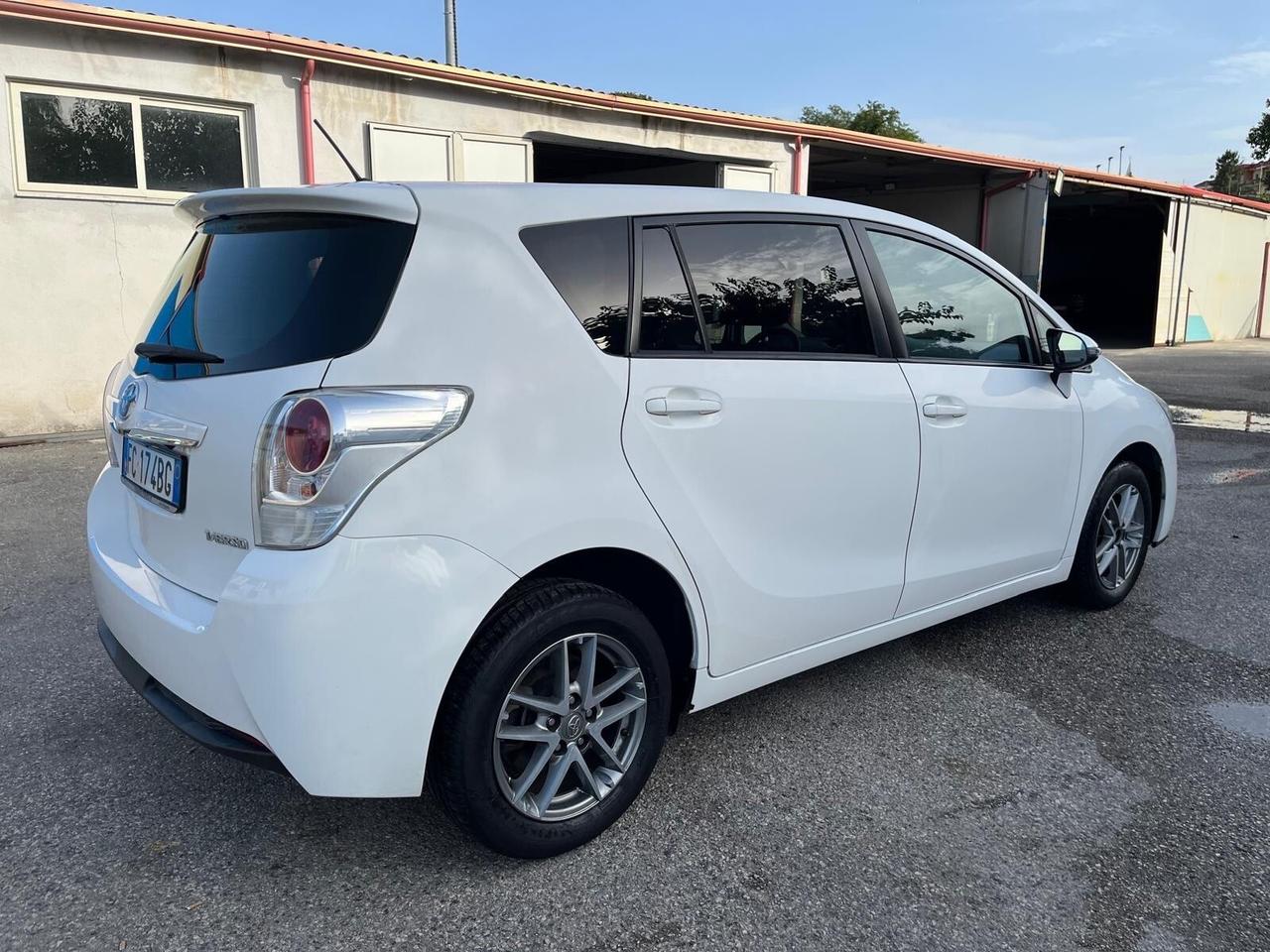 Toyota verso 1.6 D-4D- km 140000-12/2015