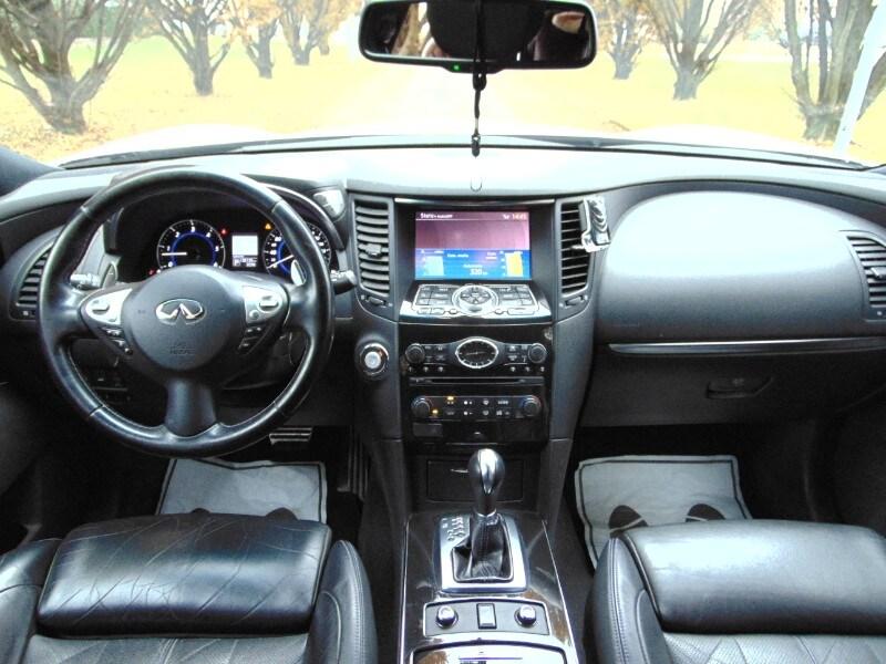 INFINITI QX70 3.0 diesel V6 AT S Premium