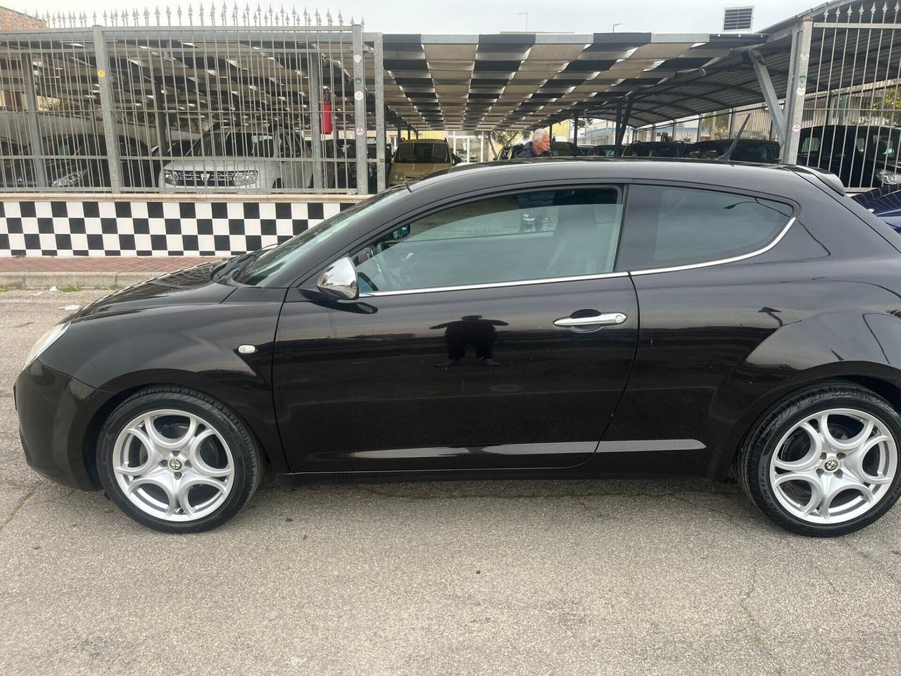 Alfa Romeo MiTo 1.6 JTDDistinctive Sport Pack Unipro 2009